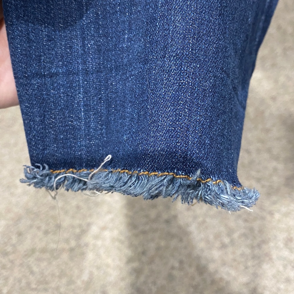 Torrid Dark Blue Distressed Ankle Jeans size 18. Waist 19 rise 10 length 27 - Picture 6 of 6